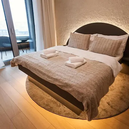 Skypark Luxe Living Ii Μπρατισλάβα