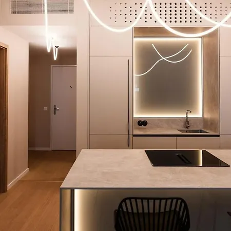 Апартаменти Skypark Luxe Living Ii