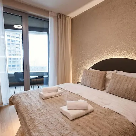 דירה Skypark Luxe Living Ii ברטיסלאבה